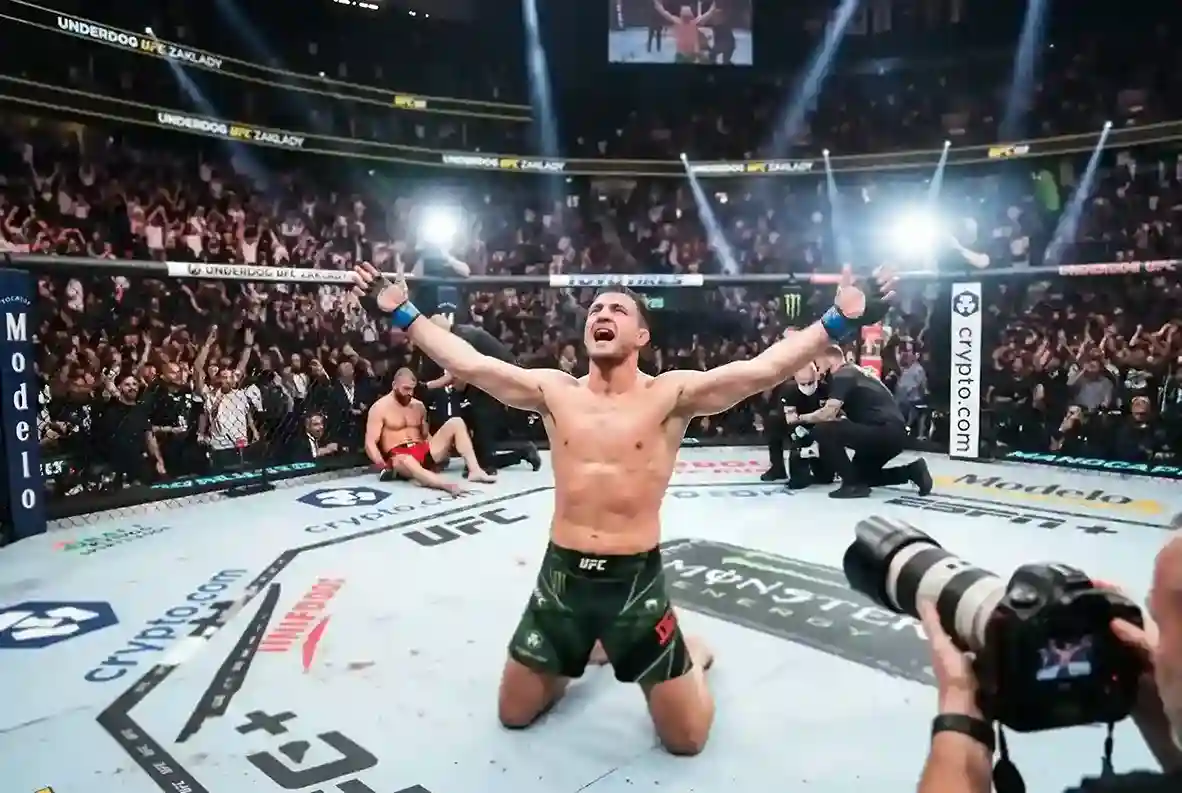 Obstawianie underdoga w UFC – kiedy duży kurs oznacza realną wartość